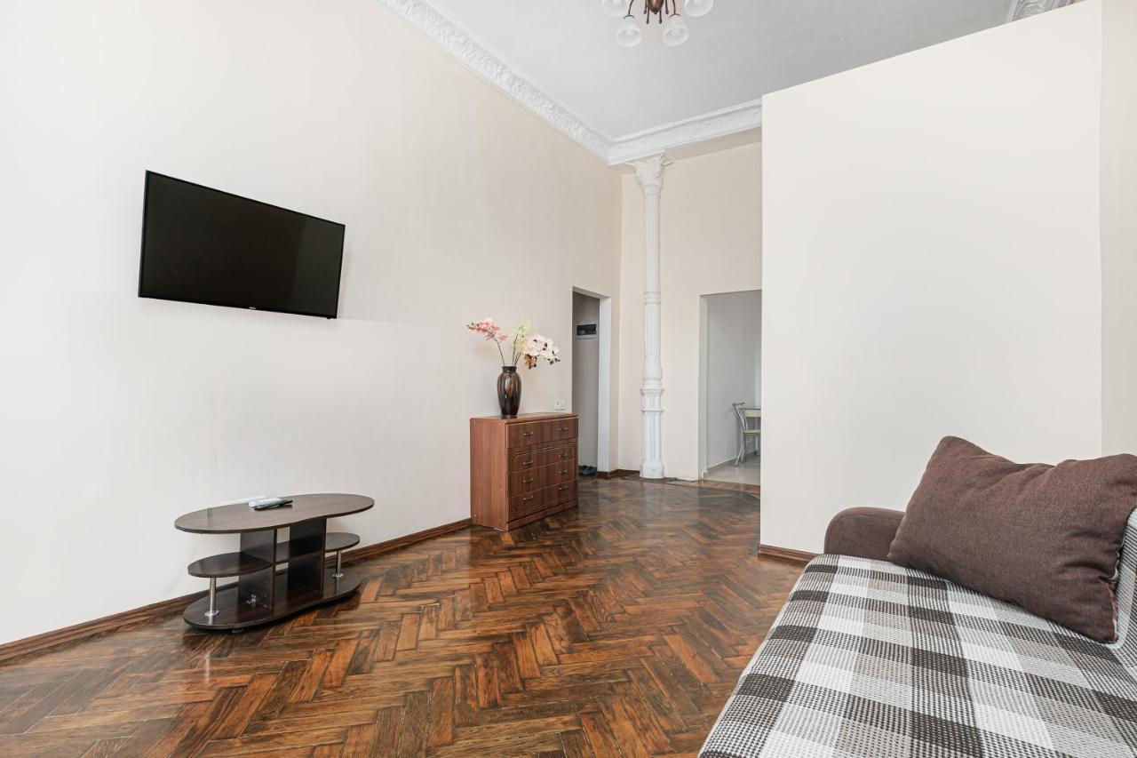 Nice Apartment In The City Center Odessa Exterior foto